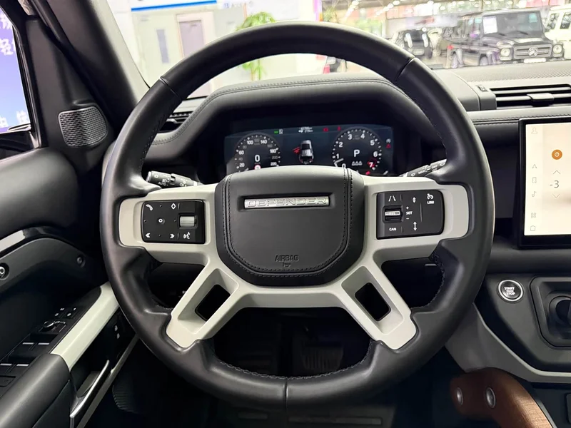 Land Rover Defender — фото 22