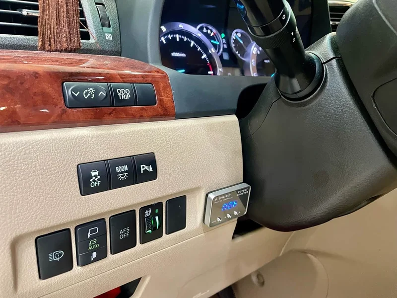 Toyota Alphard — фото 15