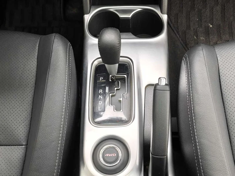 Mitsubishi Outlander — фото 12