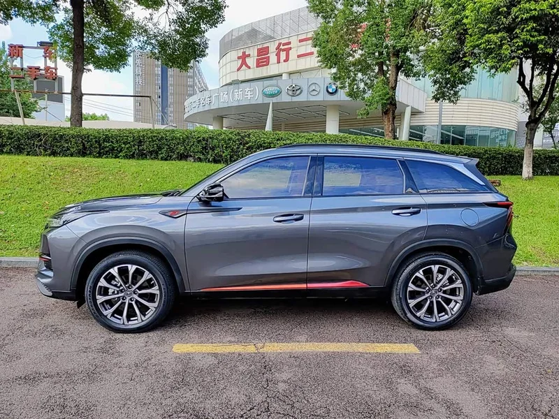 Changan CS75PLUS — фото 3