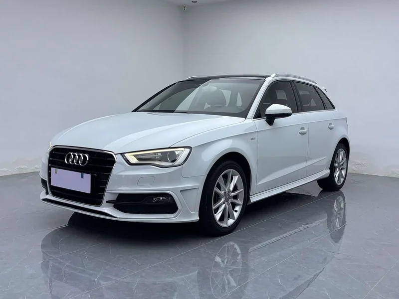 Audi A3 — фото 1