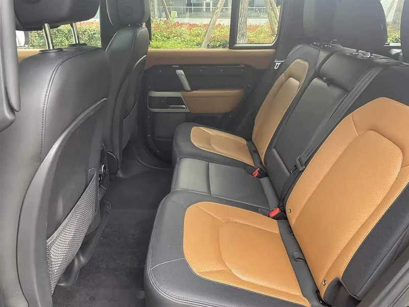 Land Rover Defender — фото 13
