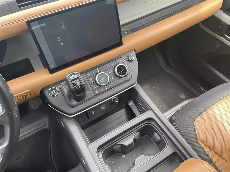 Land Rover Defender — фото 16