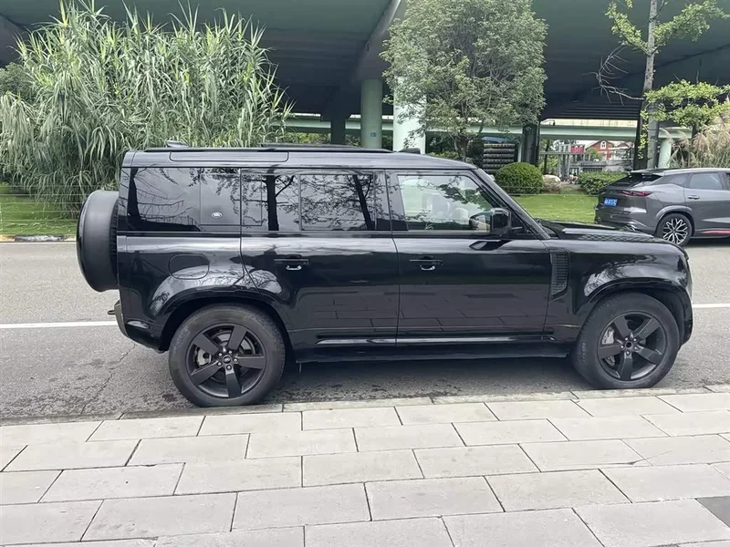 Land Rover Defender — фото 2