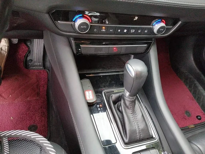 Mazda Atenza — фото 15
