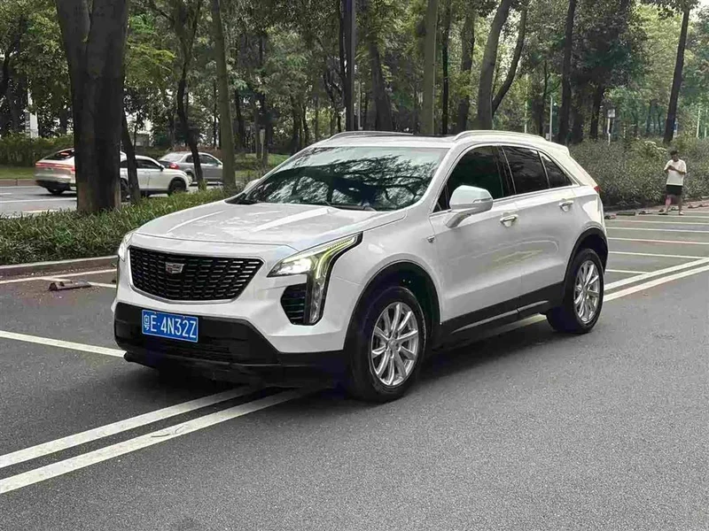Cadillac XT4 — фото 1