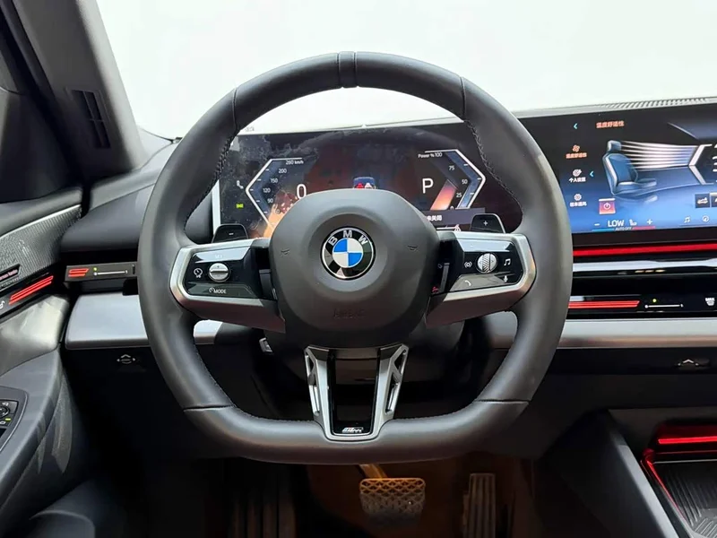 BMW 5-Series — фото 14