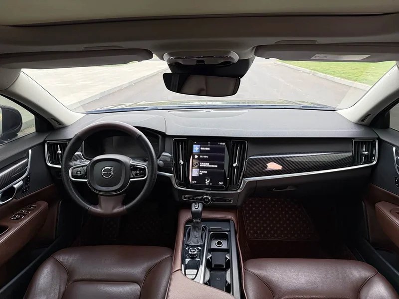 Volvo S90 — фото 13