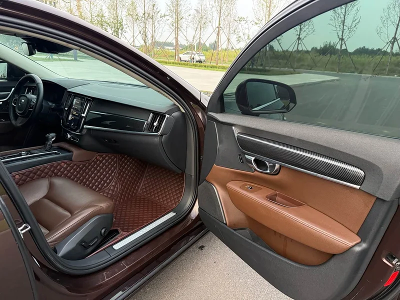 Volvo S90 — фото 15
