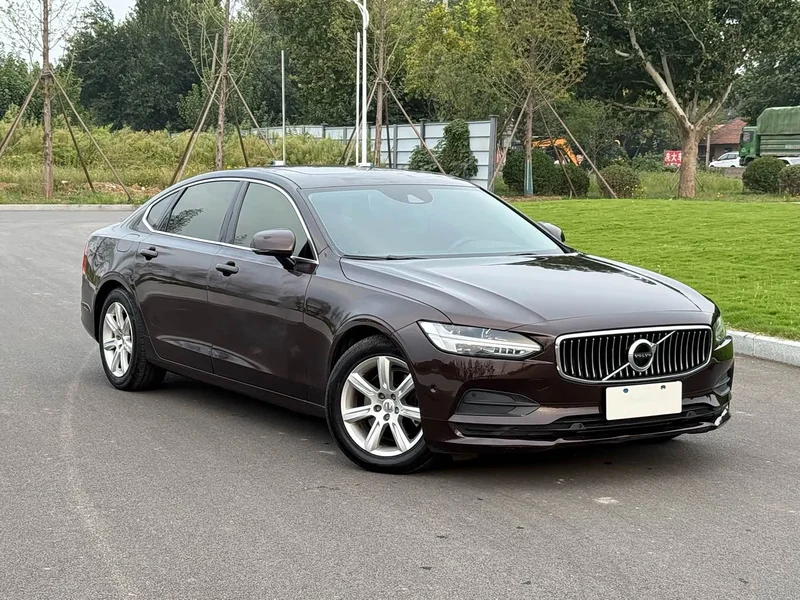 Volvo S90 — фото 3