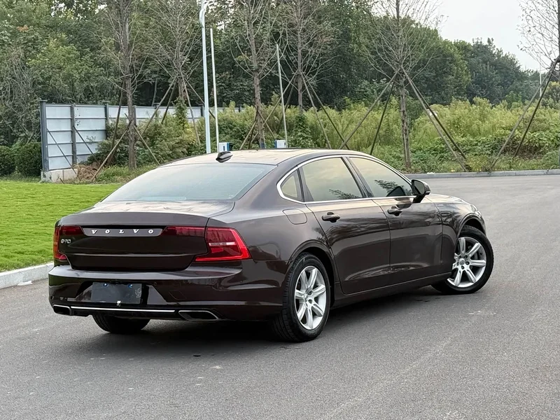 Volvo S90 — фото 4