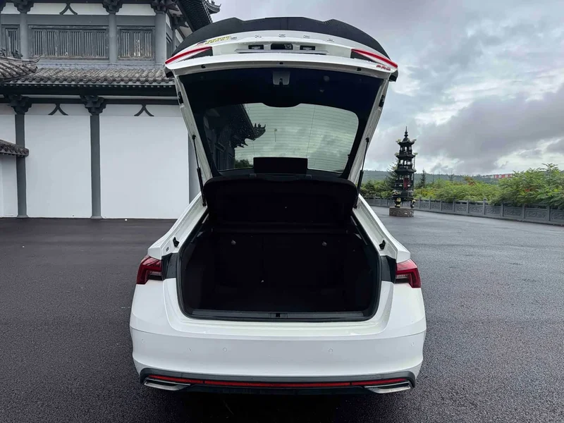 Volkswagen Octavia — фото 21