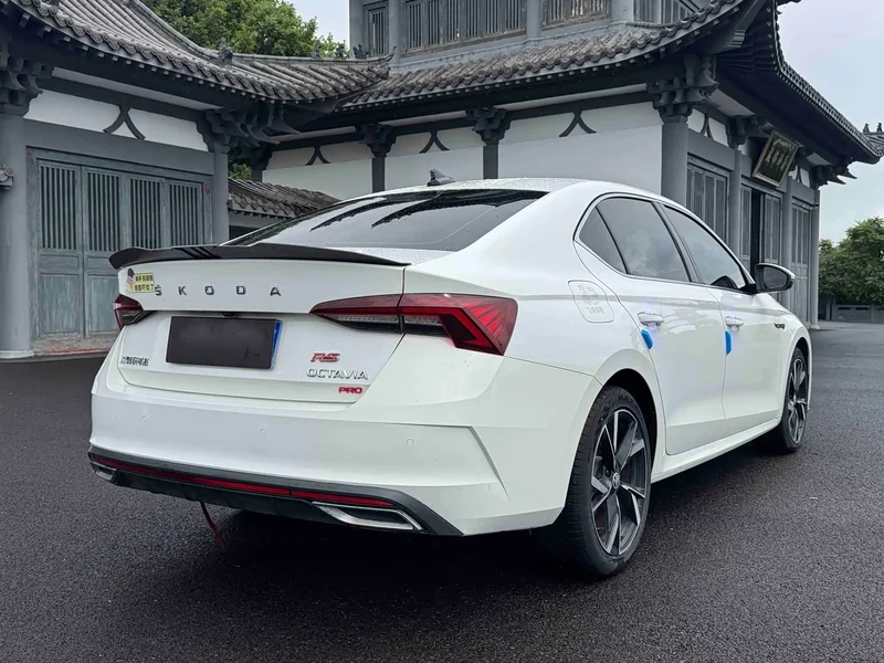 Volkswagen Octavia — фото 6