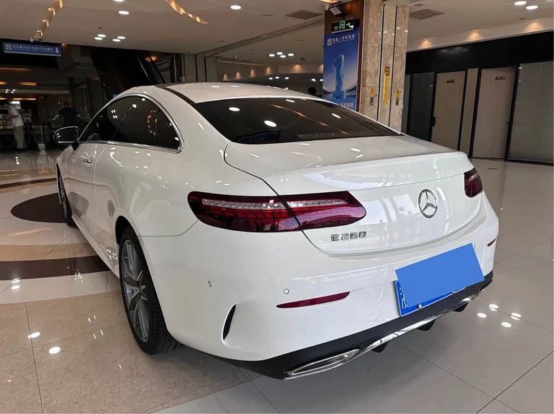 Mercedes-Benz E-Class (Imported) — фото 15
