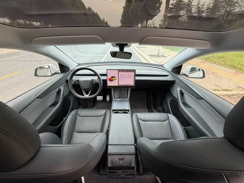 Tesla Model Y — фото 6