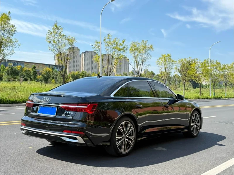 Audi A6L — фото 7