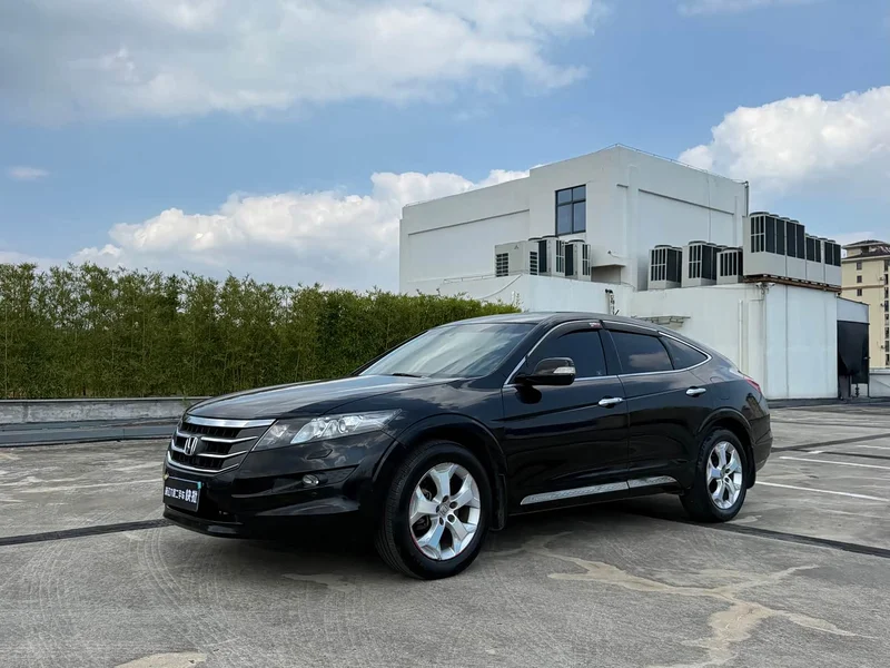Honda Crosstour — фото 1