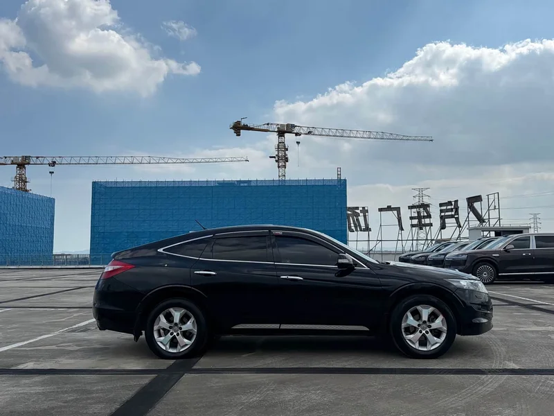 Honda Crosstour — фото 4