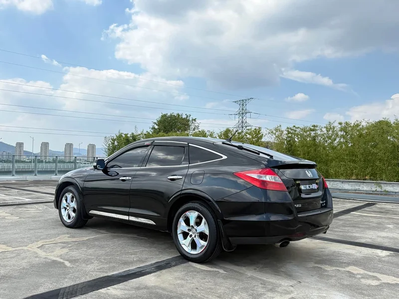 Honda Crosstour — фото 8