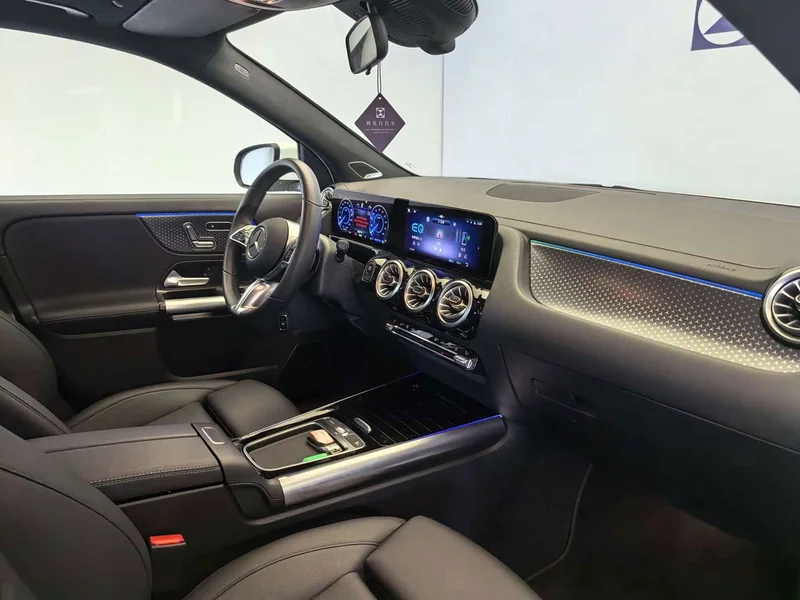 Mercedes-Benz EQA — фото 16