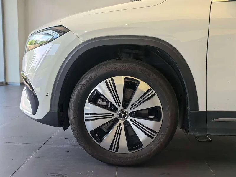 Mercedes-Benz EQA — фото 10