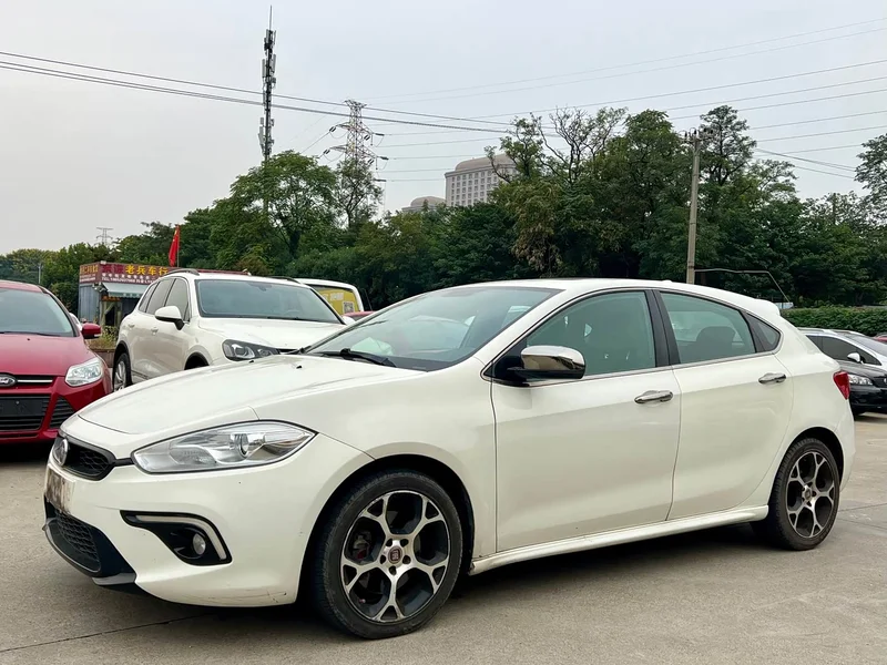 Hyundai i30 — фото 1