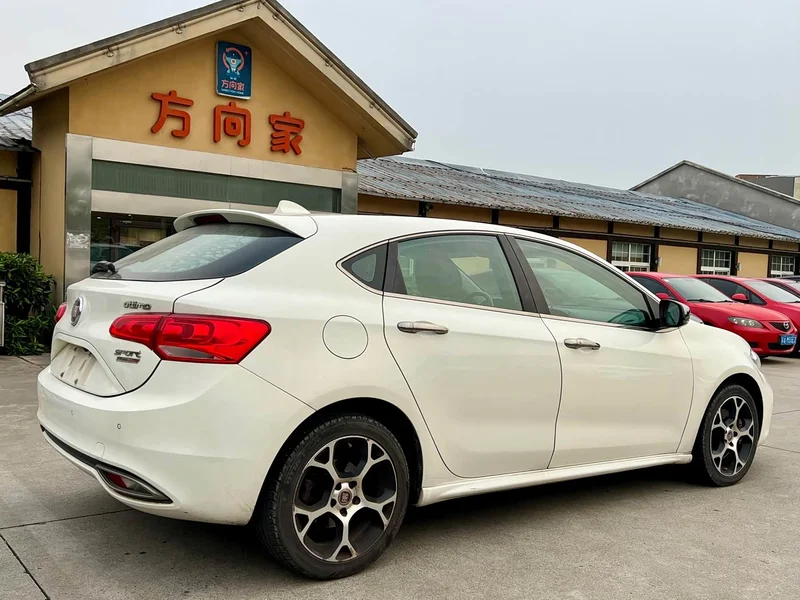 Hyundai i30 — фото 9