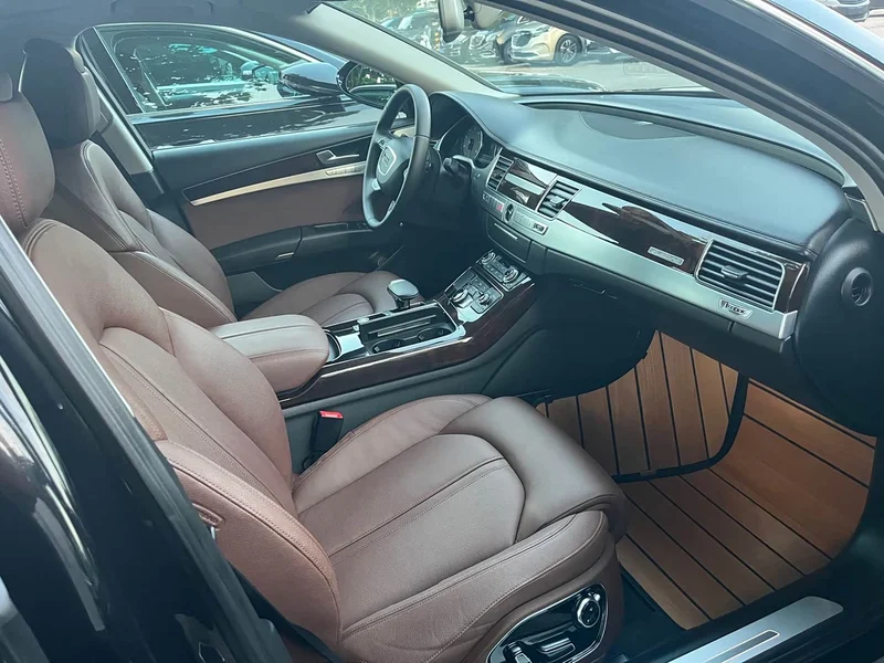 Audi A8 — фото 11