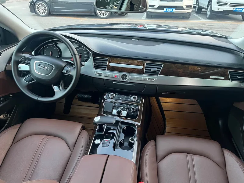 Audi A8 — фото 20