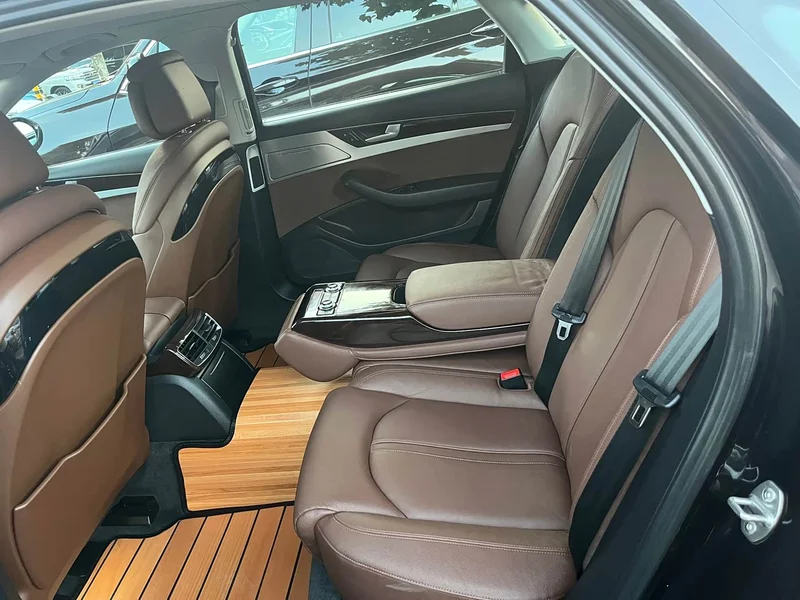 Audi A8 — фото 26