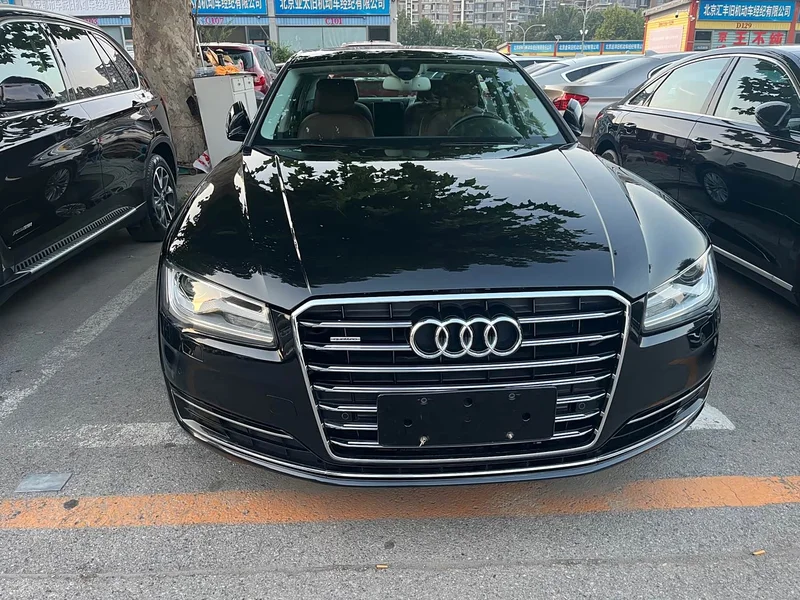 Audi A8 — фото 3