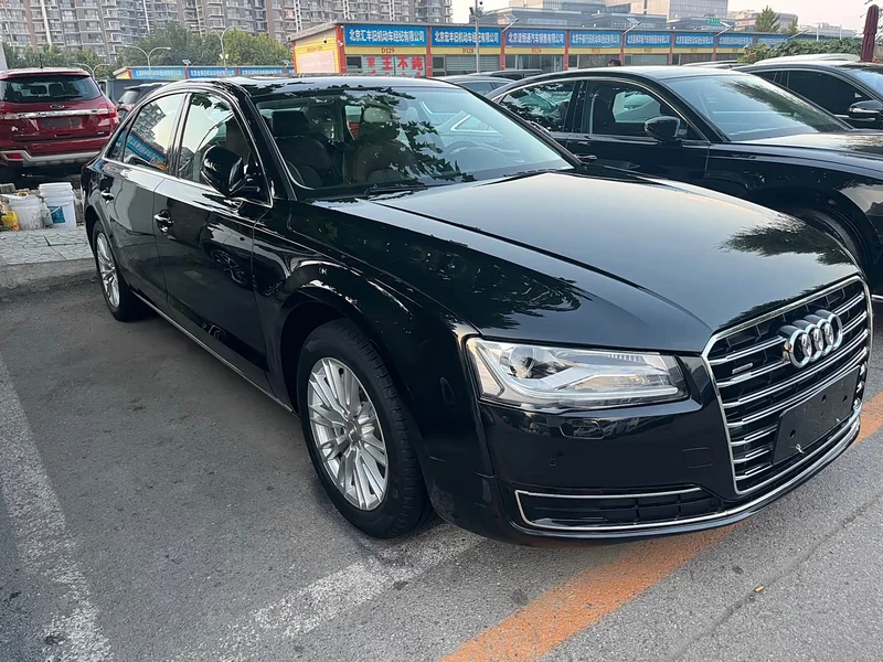 Audi A8 — фото 4