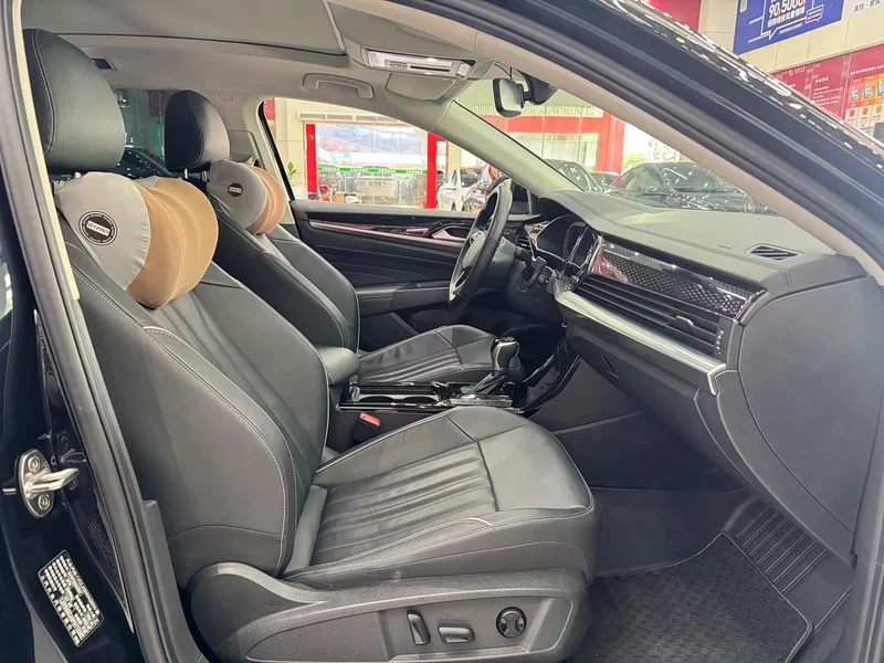 Volkswagen Passat — фото 14