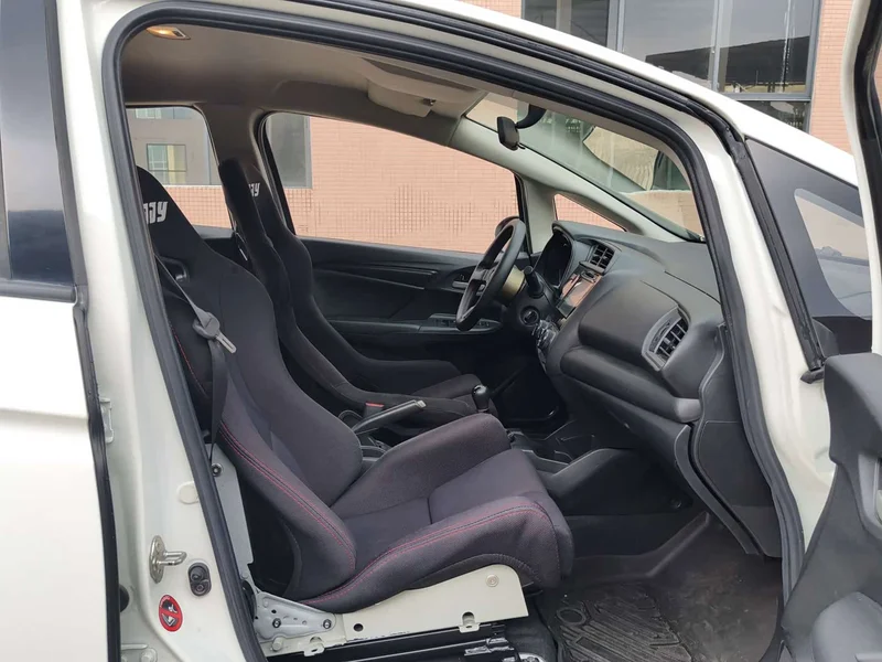 Honda Fit — фото 11