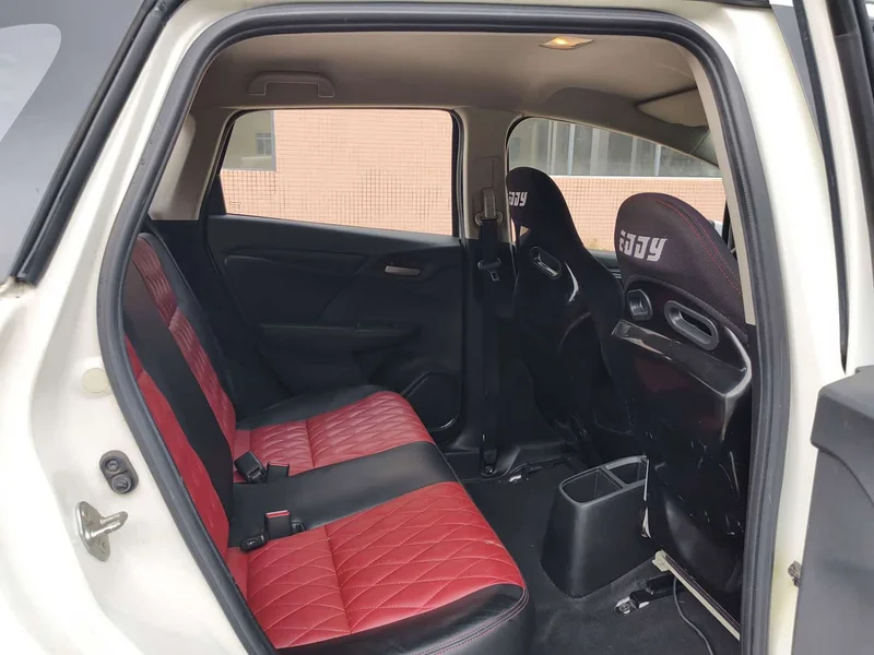 Honda Fit — фото 12