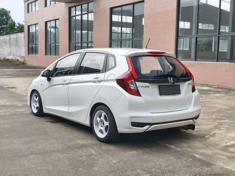 Honda Fit — фото 6