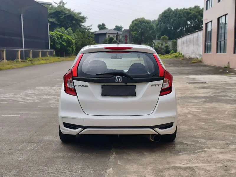 Honda Fit — фото 7