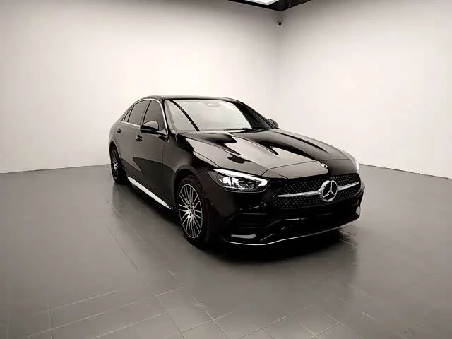 Mercedes-Benz C-Class — фото 1