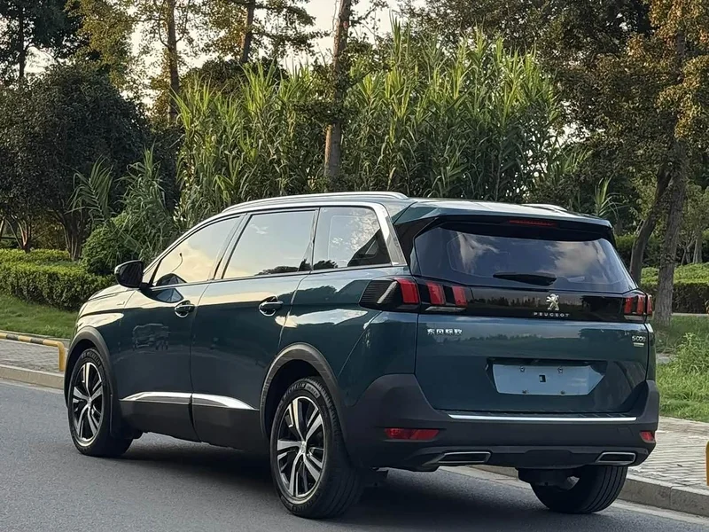 Peugeot 5008 — фото 4