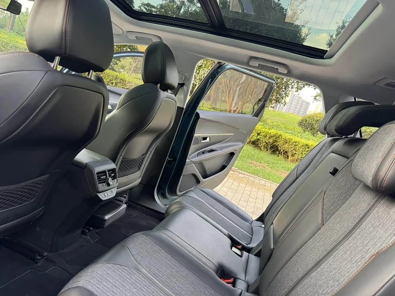 Peugeot 5008 — фото 10