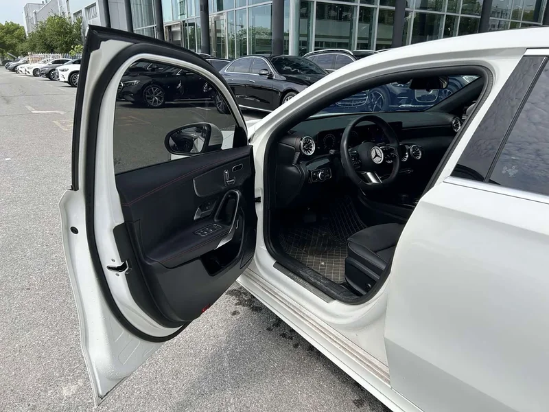 Mercedes-Benz A-Class — фото 11