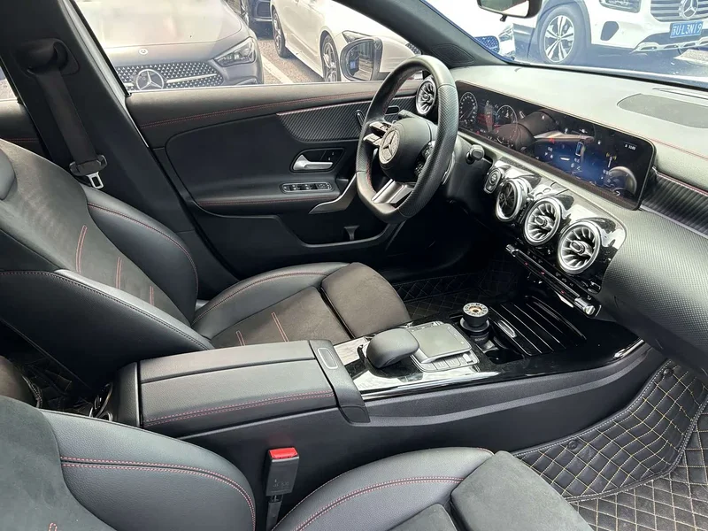Mercedes-Benz A-Class — фото 14