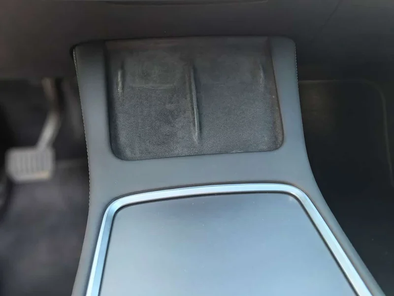 Tesla Model Y — фото 12