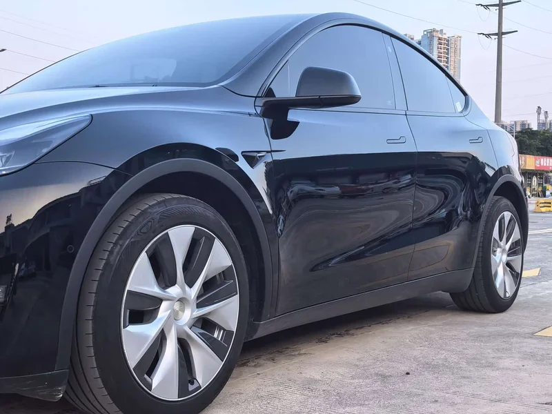Tesla Model Y — фото 18
