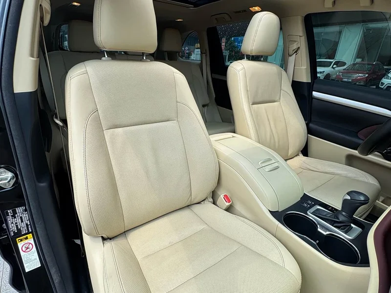 Toyota Highlander — фото 15