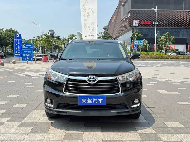 Toyota Highlander — фото 2