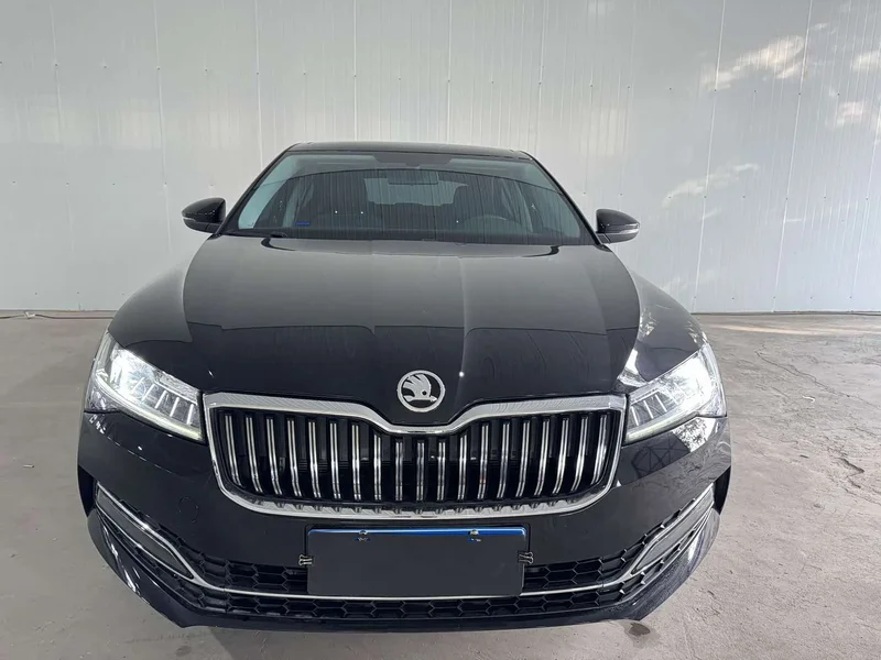 Skoda Superb — фото 3