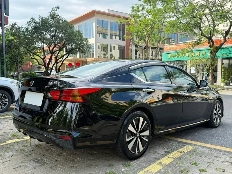 Nissan Teana — фото 4