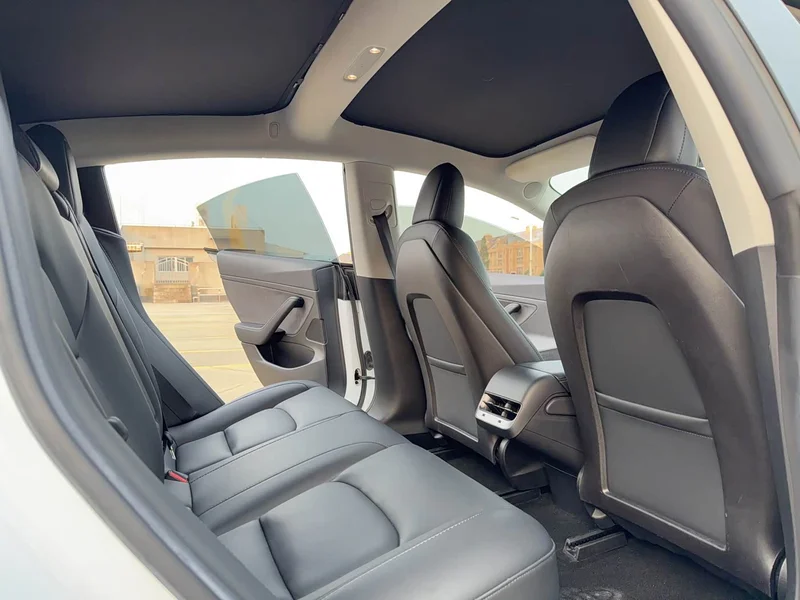Tesla Model 3 — фото 14