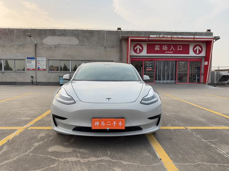 Tesla Model 3 — фото 2